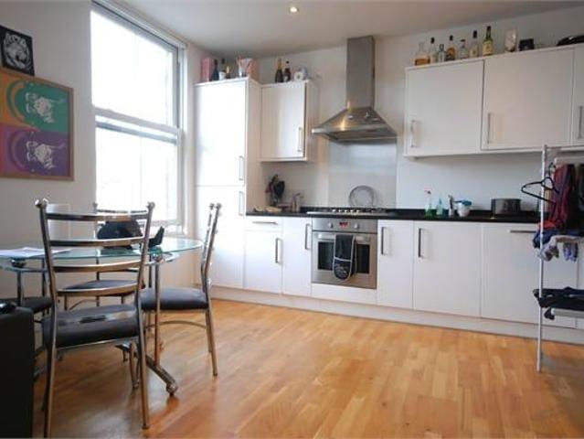 Flat for rent in Balham, Greater London