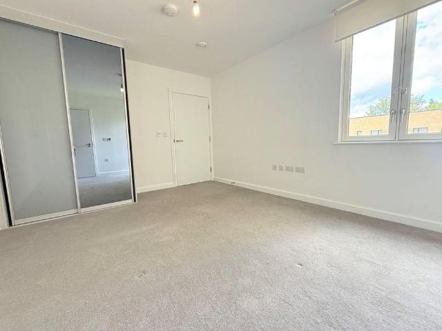 Apartment for rent in London Borough of Ealing, Greater London
