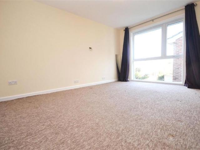 Apartment for rent in London Borough of Hounslow, Spring Grove