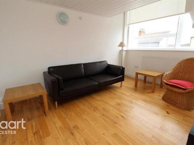 Apartment for rent in St Matthew's, Old Wharf