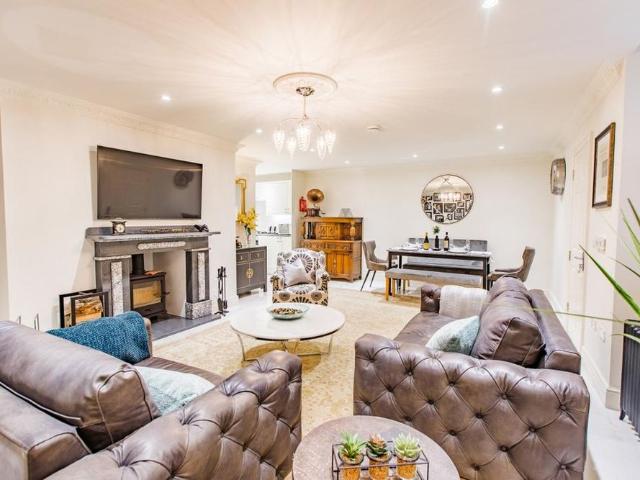 Apartment for rent in East Cliff, Acol