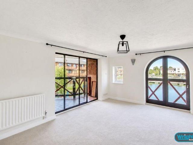 Apartment for rent in Strode, Devon