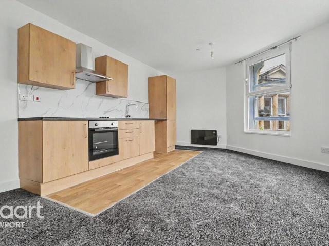 Flat for rent in Stow Hill, Wales