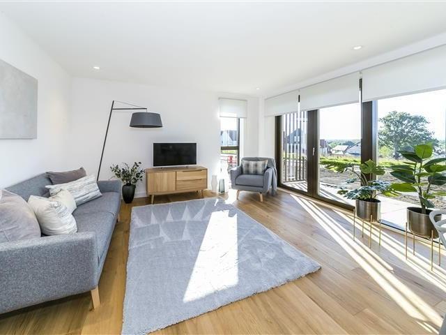 Apartment for rent in Perryfields, West Sussex