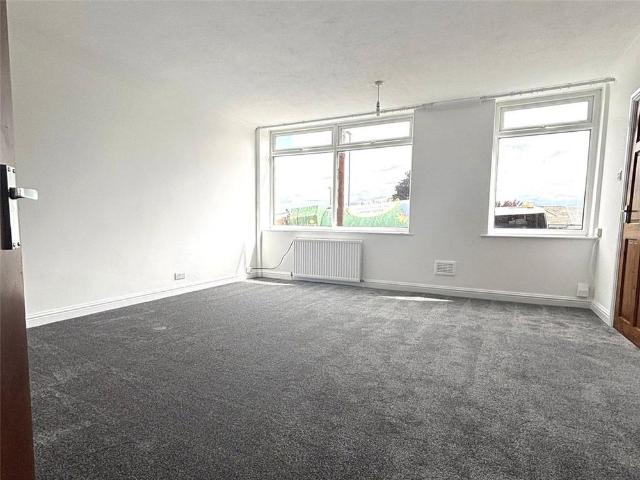 Apartment for rent in Thornhill Lees