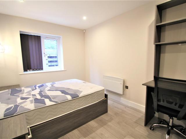Apartment for rent in Hyde Park, West Yorkshire