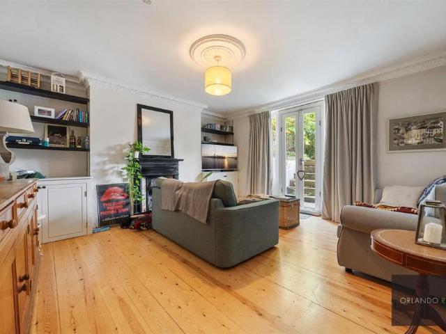 Apartment for rent in Dulwich Village, Greater London