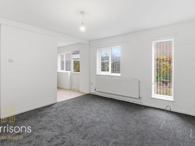 Bungalow for rent in Tanterton, Higher Bartle