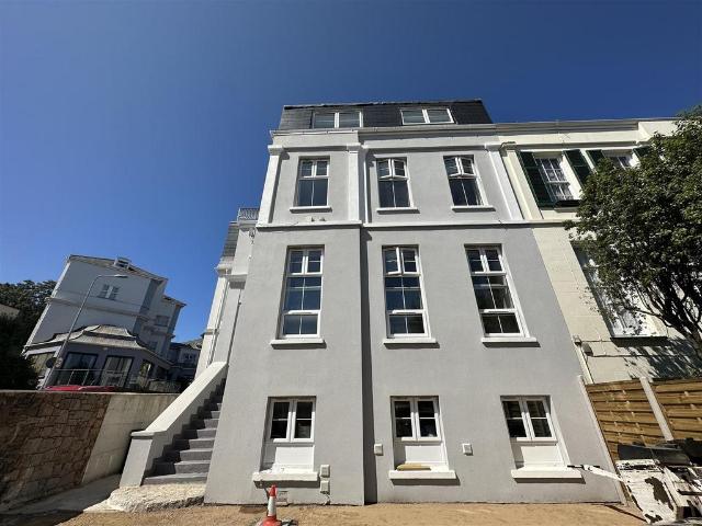 Flat for rent in St Helier
