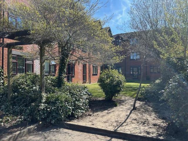 Flat for rent in Buckler's Park, Crowthorne