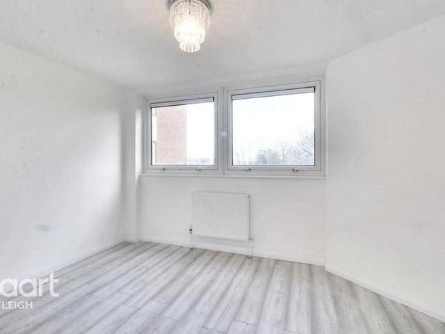 Apartment for rent in Alton Barnes, Essex
