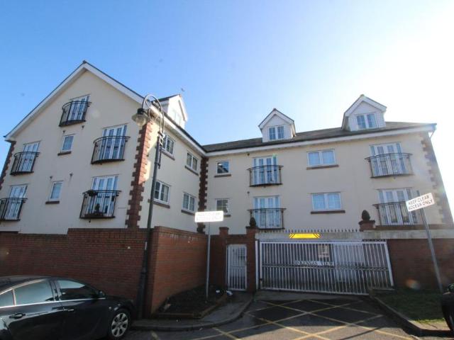 Flat for rent in Huyton, Knowsley