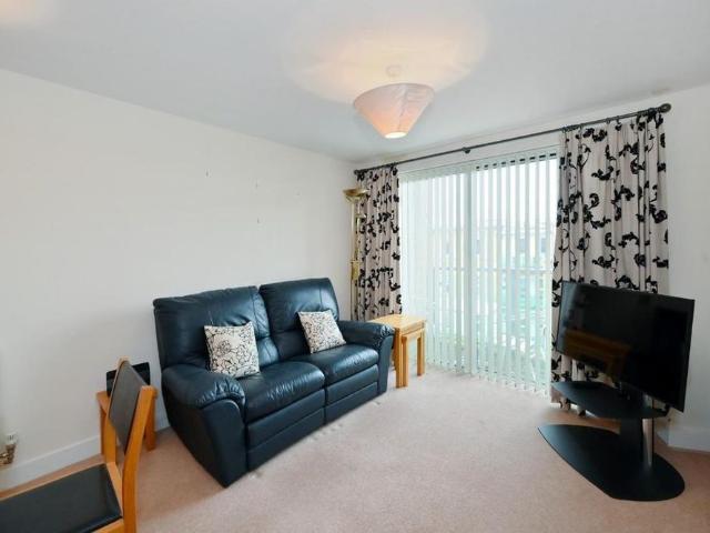 Apartment for rent in Pachesham Park, Surrey