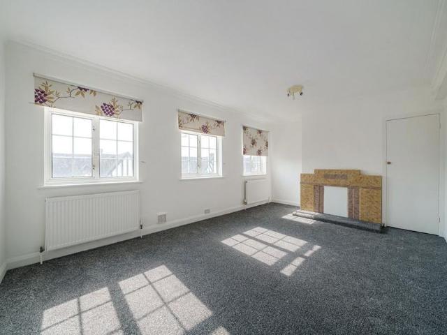 Apartment for rent in Goddington, Greater London