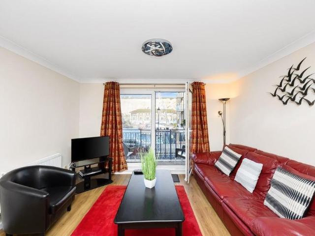 Apartment for rent in Roedean