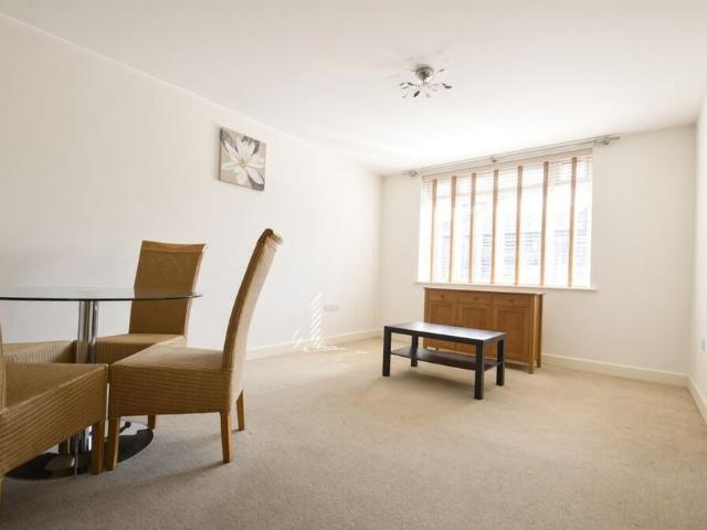 Apartment for rent in Egham, Runnymede