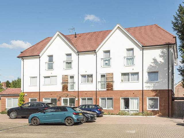 Flat for rent in Farnborough, Hampshire