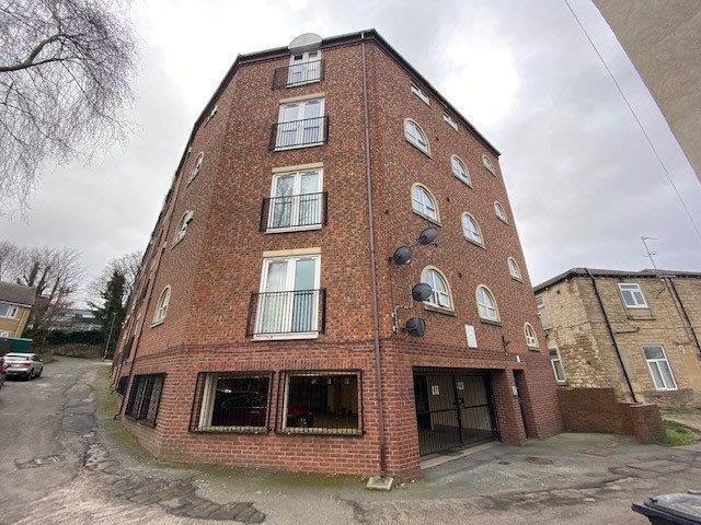 Flat for rent in Heckmondwike, Firthcliffe