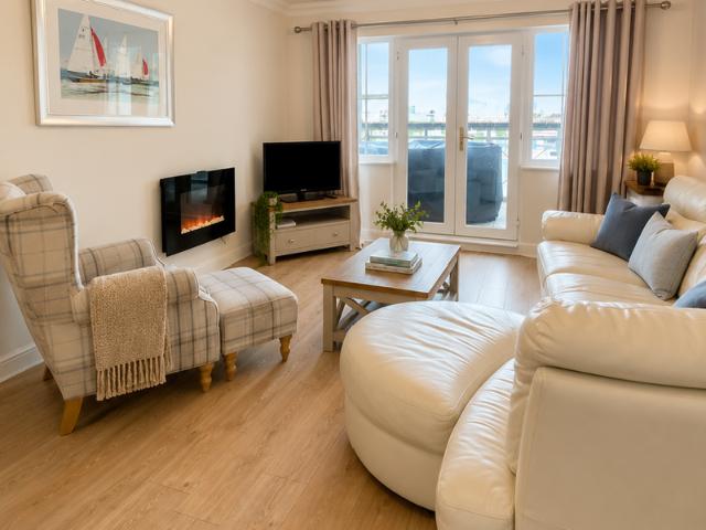Apartment for rent in Crumbles, Eastbourne