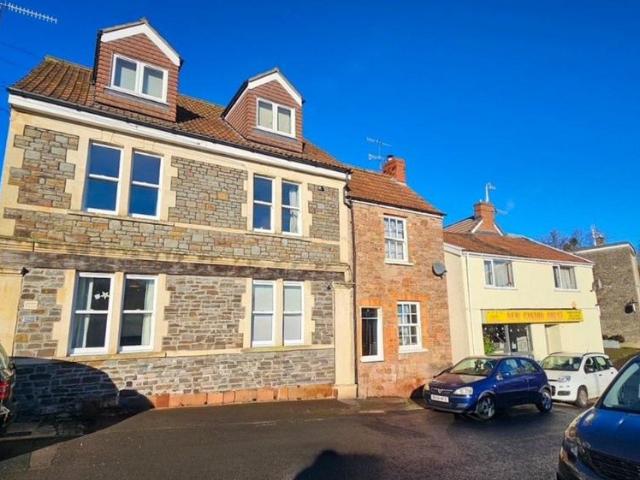 Flat for rent in Easton-in-gordano, North Somerset