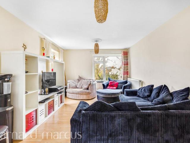 Flat for rent in Wallington, Greater London