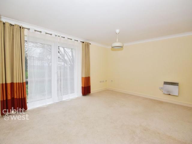 Apartment for rent in Rosehill, Greater London
