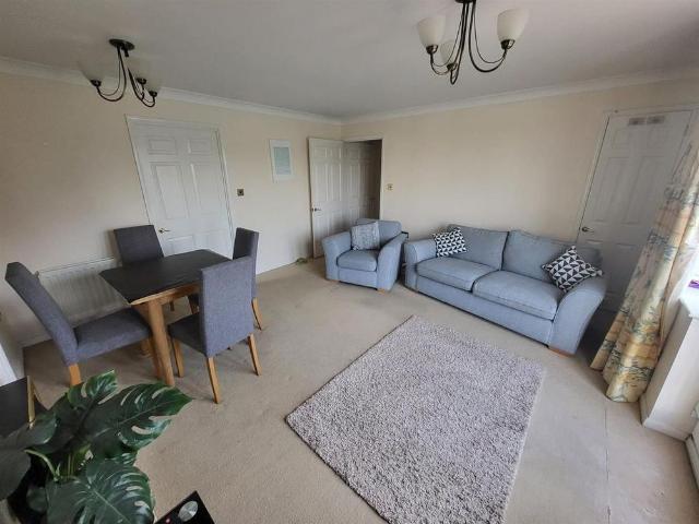 Apartment for rent in Fishersgate, West Sussex