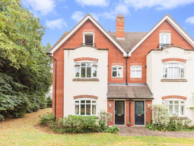 Flat for rent in Dromore, Oxfordshire