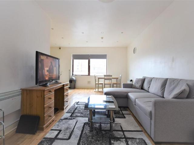 Flat for rent in Greater London