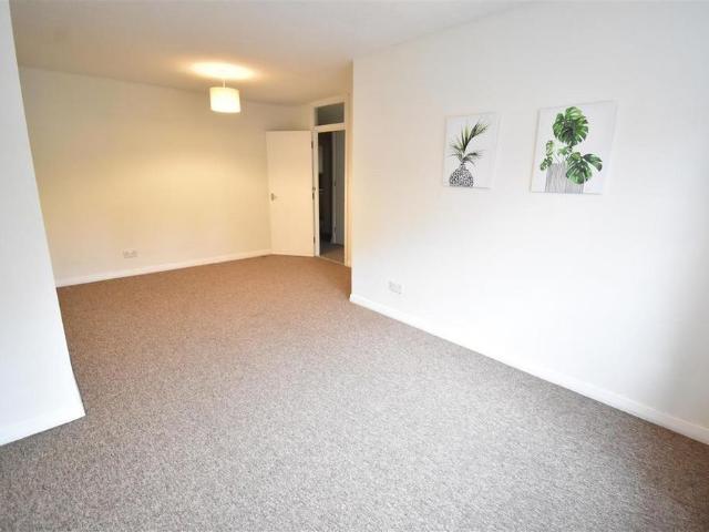 Apartment for rent in Surbiton, Greater London