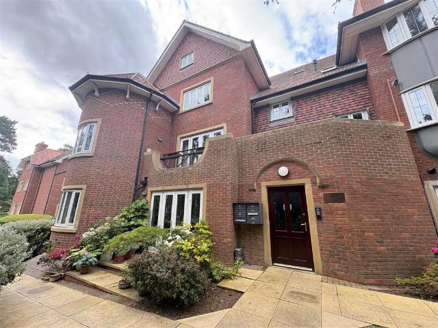 Flat for rent in Darlington