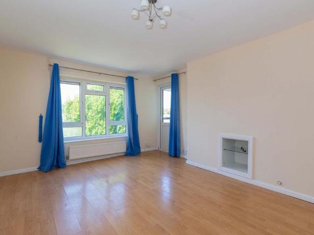 Apartment for rent in West Minster, Oad Street