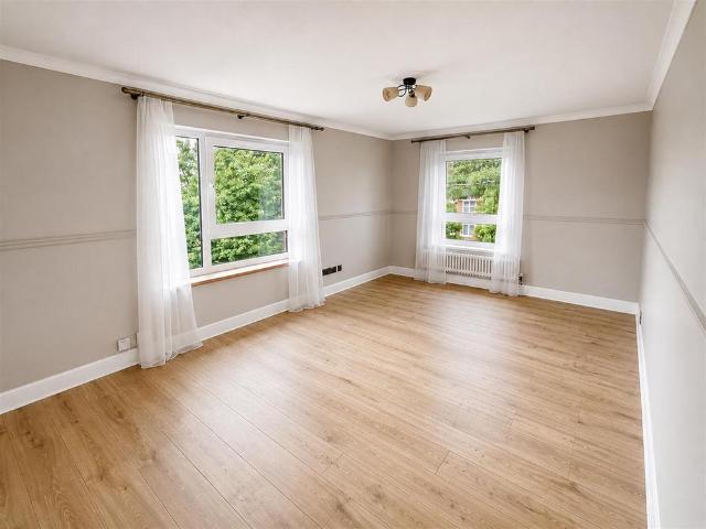 Apartment for rent in Red Hill, Surrey