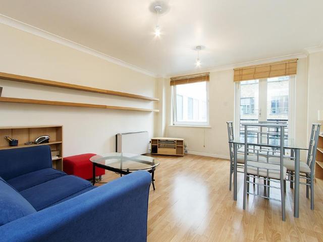 Flat for rent in Finsbury, Greater London