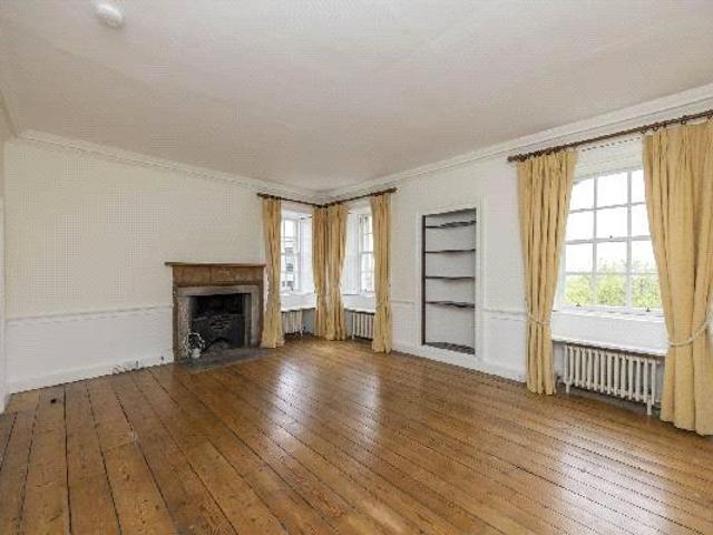 Flat for rent in Greenside, Broughton