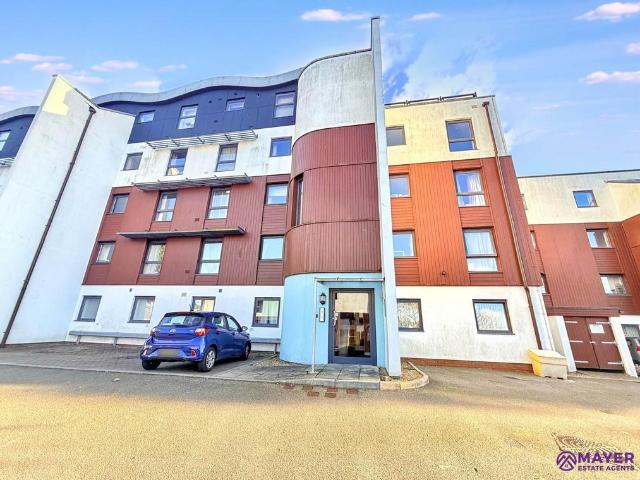 Flat for rent in Milehouse, Mount Wise