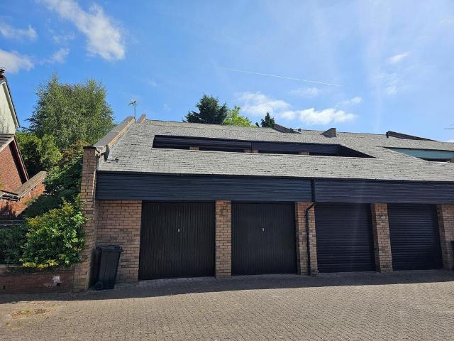 Flat for rent in Delamere Park, Cuddington