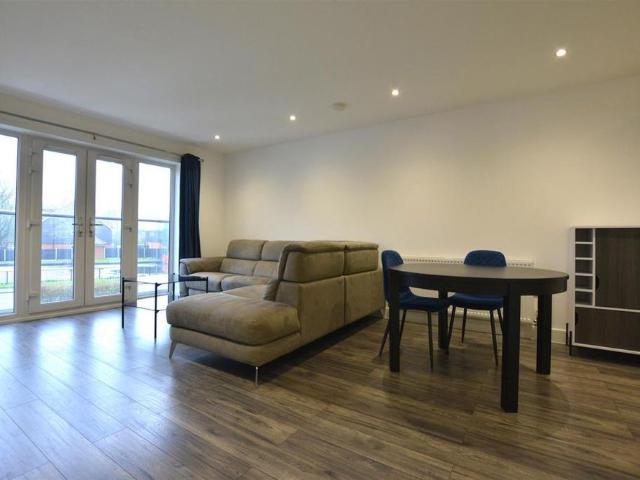 Apartment for rent in Navestock Side, Essex