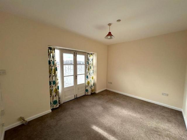 Apartment for rent in Bothenhampton, Bridport