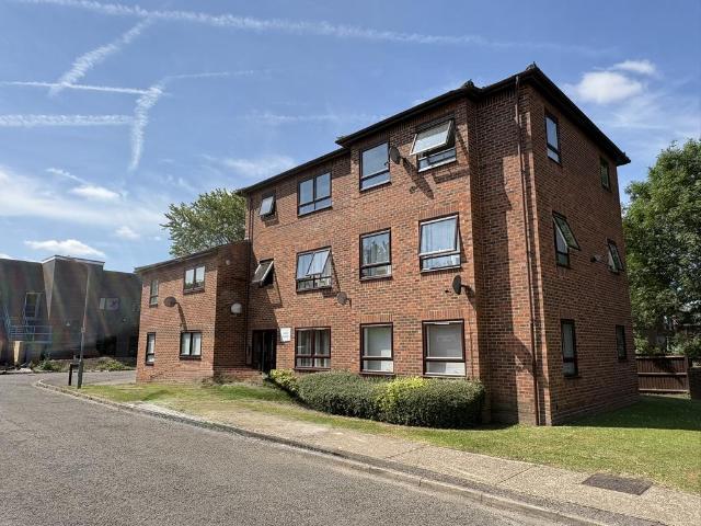 Flat for rent in Lunnon, Buckinghamshire