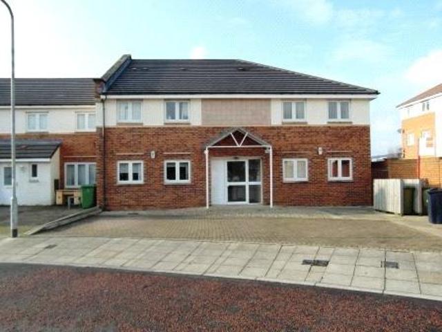 Flat for rent in Whickham, Tyne And Wear