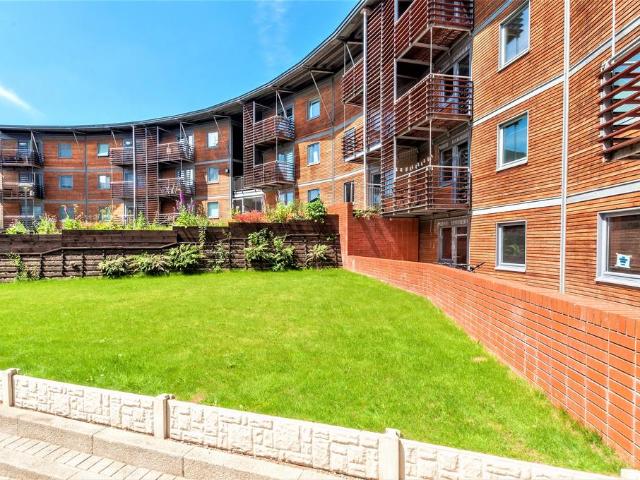 Flat for rent in Leylands, West Yorkshire