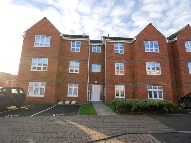 Flat for rent in Kenton, Tyne And Wear