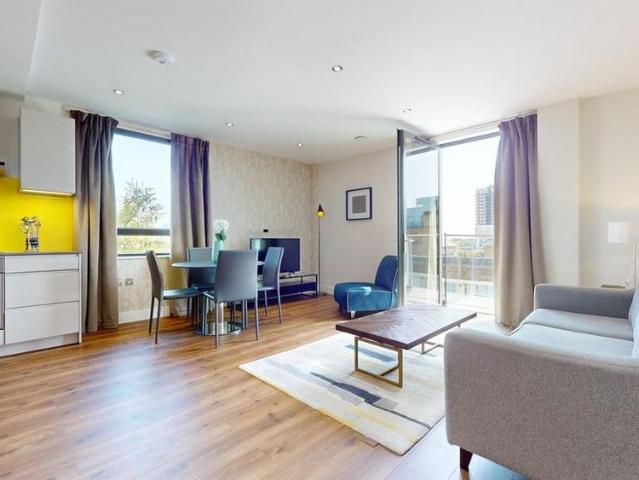 Apartment for rent in St. George in the East, Greater London