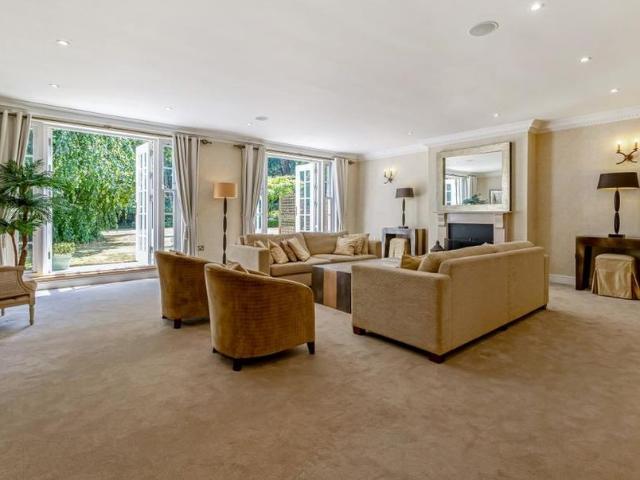 Apartment for rent in Greater London