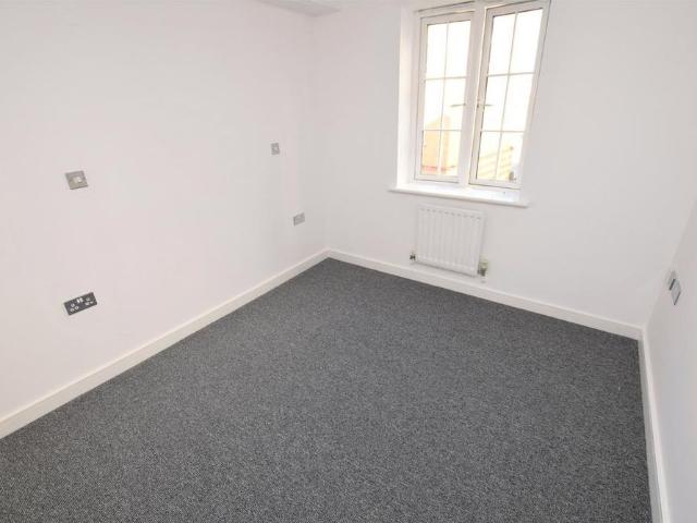 Apartment for rent in Rush Green, Greater London