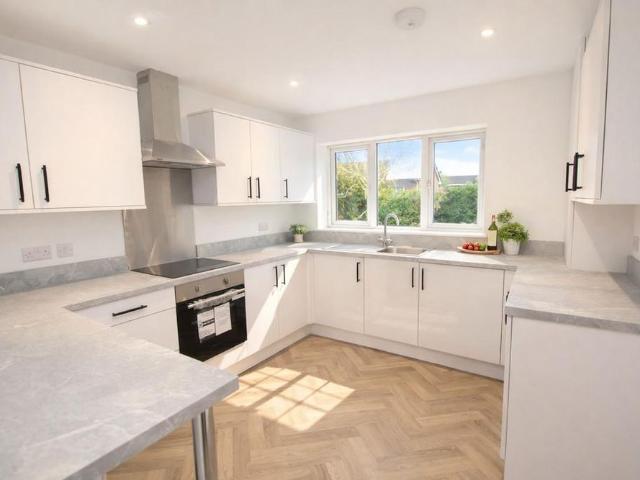 Apartment for rent in Mickle Trafford and District, Mickle Trafford