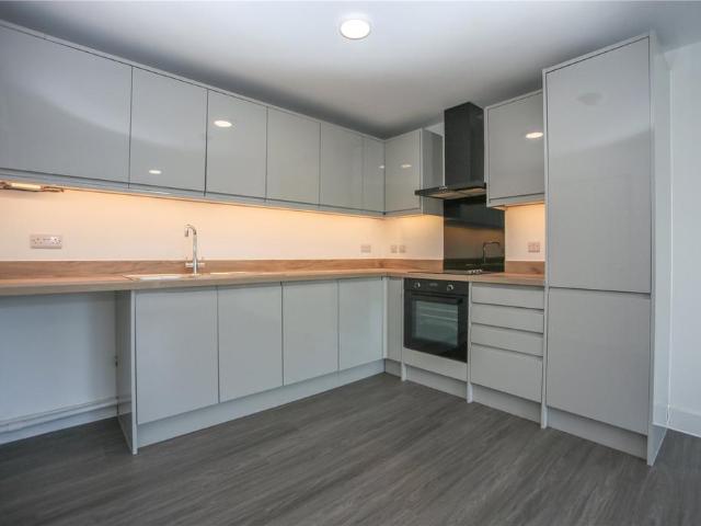 Flat for rent in Prestbury, Golden Valley