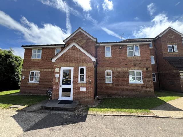 Flat for rent in London Borough of Hounslow, Lower Feltham