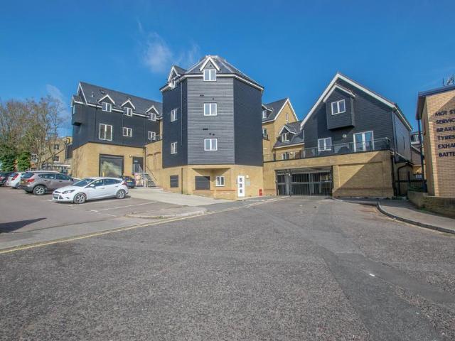 Flat for rent in Broxbourne, Hertfordshire